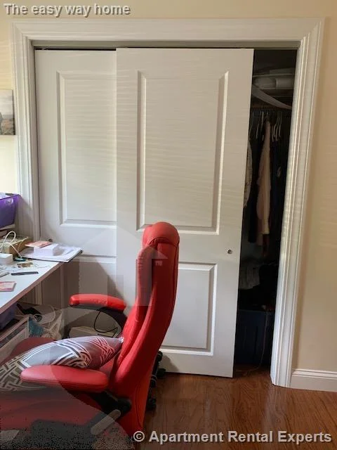 6 Blair Pl, North Cambridge