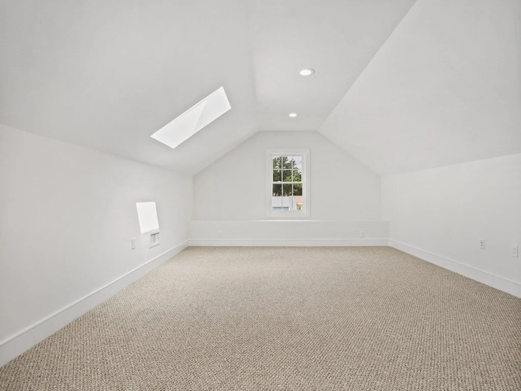 20 Manhattan Ter, West Newton