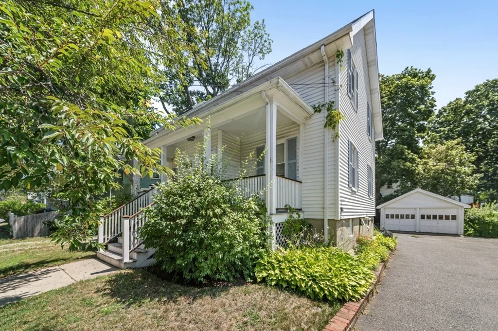 55 Cottage St, Melrose