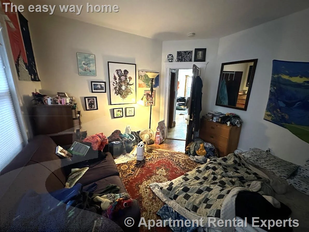 207 Boston Ave, Tufts