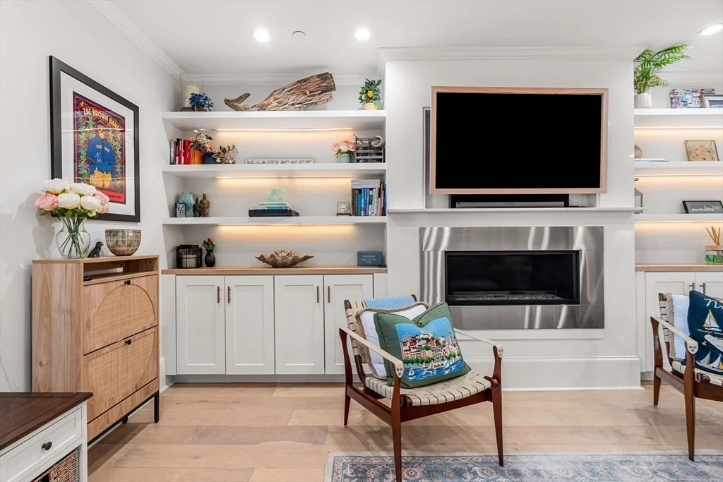 530 East Broadway, South Boston