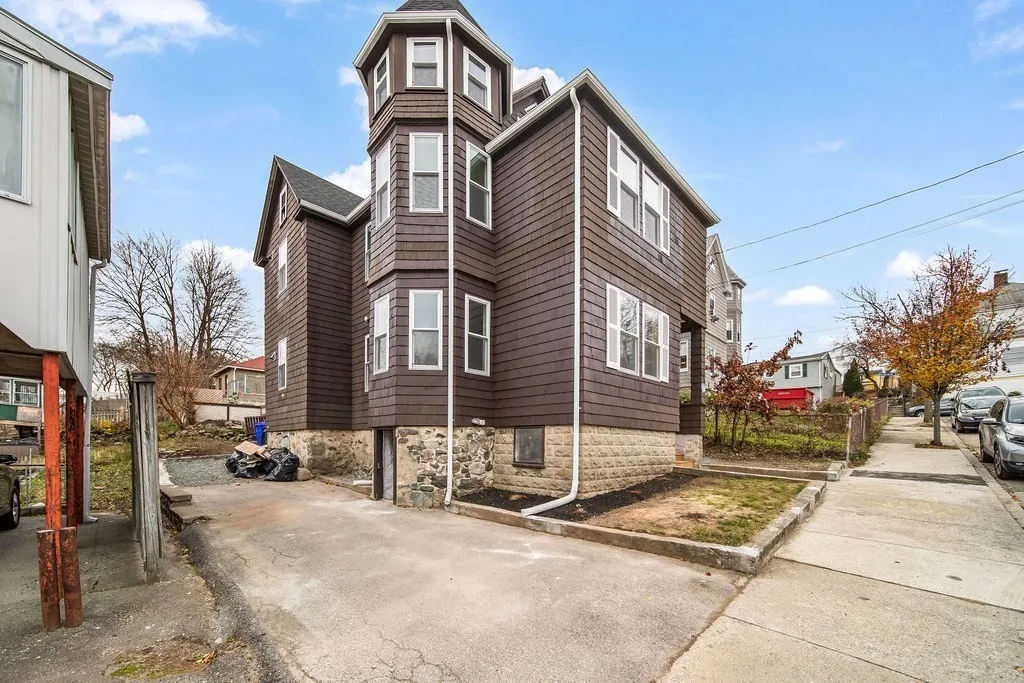 9-11 Knollin St, Malden