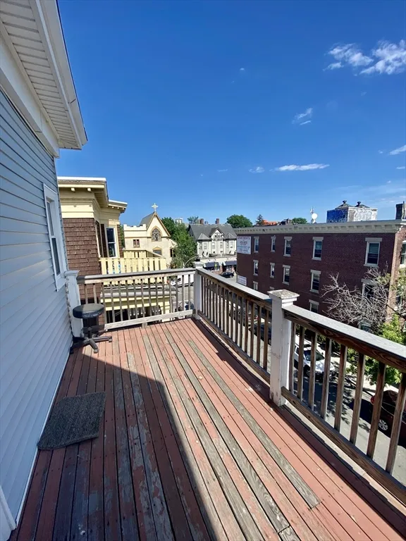 7 Harvard Ter, Allston