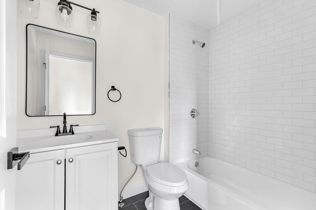 23 Pleasant St, Fitchburg