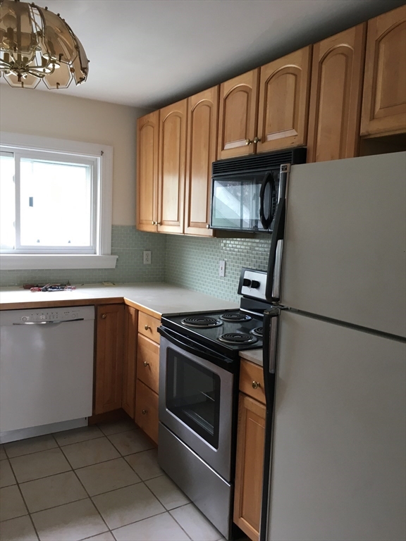 81 Sunnyside Ave, Winthrop