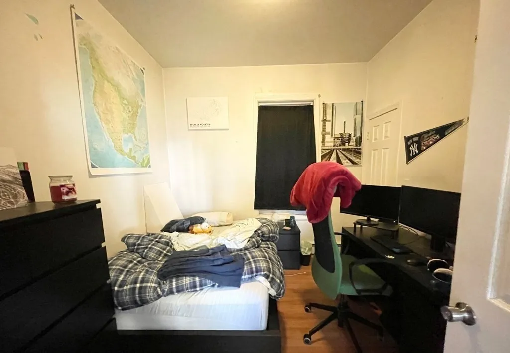 52 Delle Ave, Mission Hill