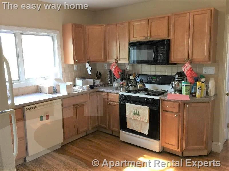 9 Arlington St, Sullivan Square