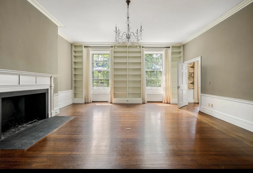 13 Chestnut St, Beacon Hill