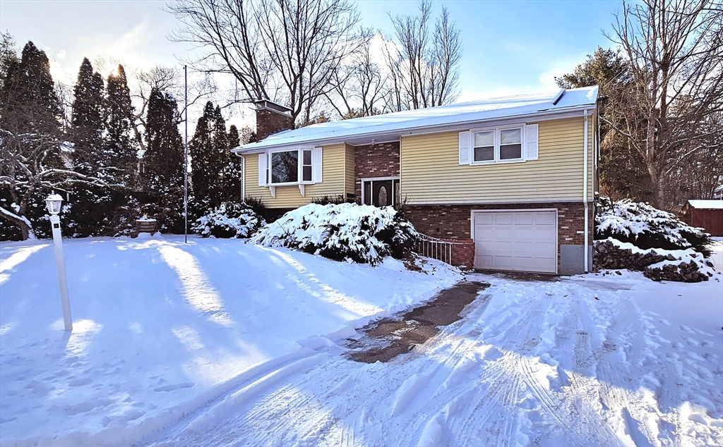 74 Locust Ave, Southbridge