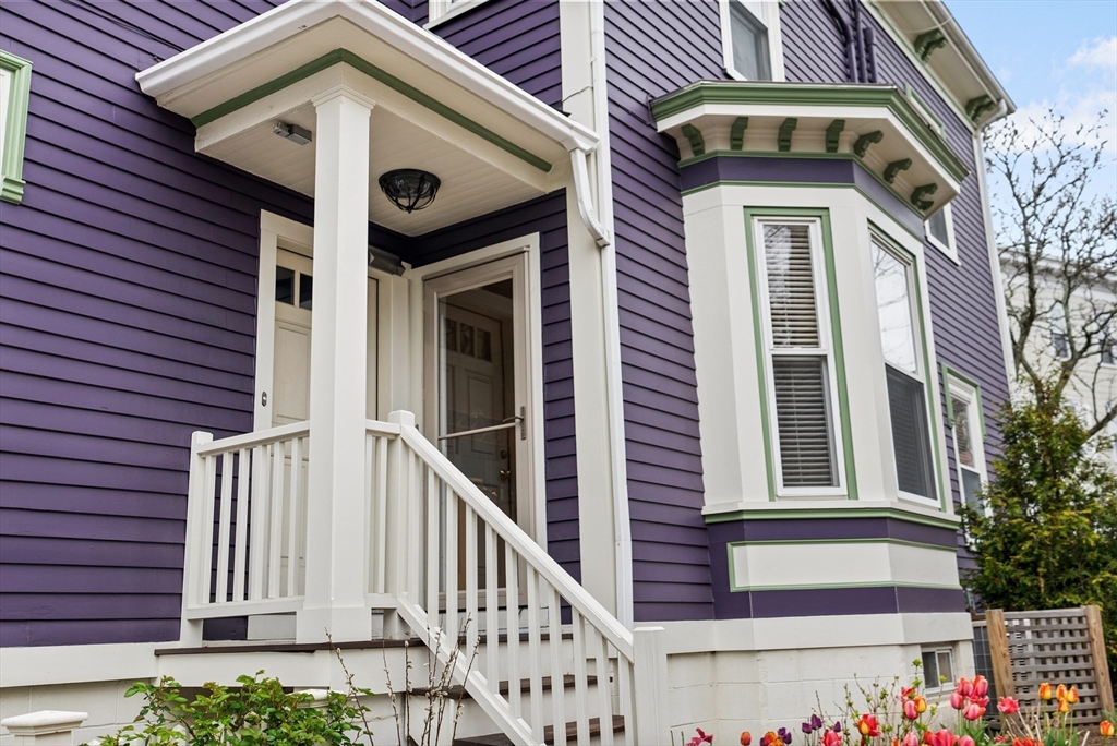 37 Putnam Ave, Riverside