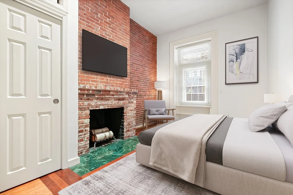 109 Beacon St, Back Bay