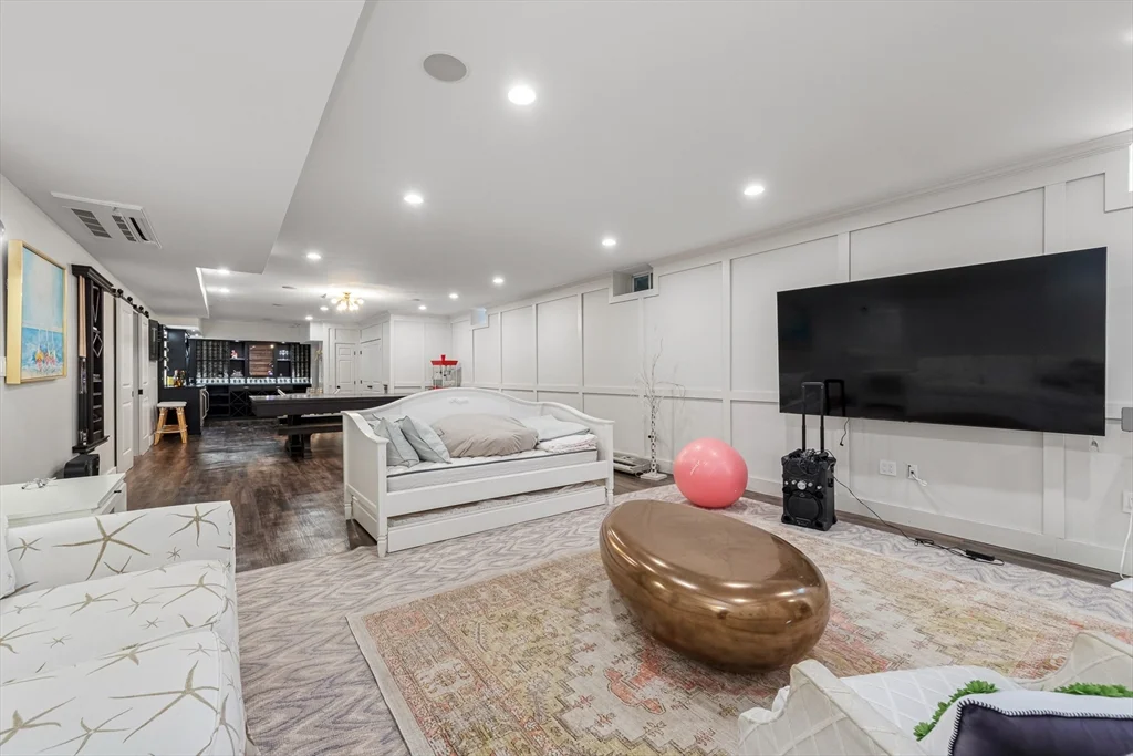 227 Rice Rd, Cochituate