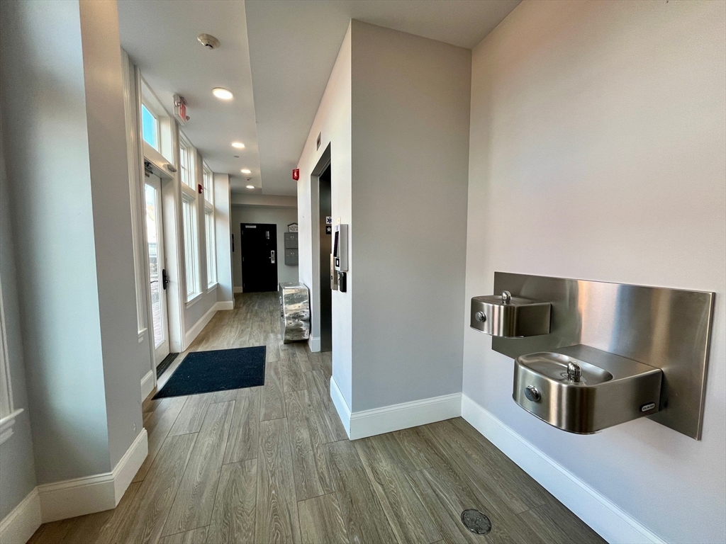 51 South St, Hingham