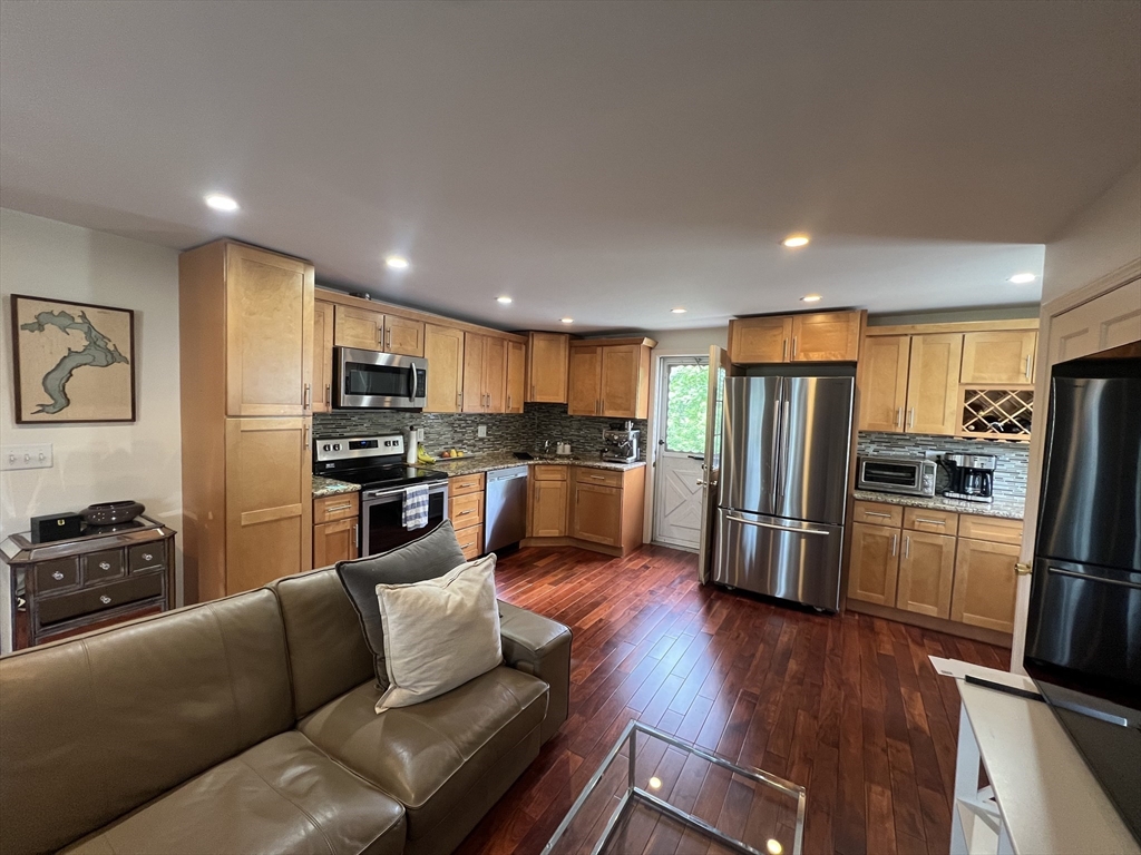 37-39 Spruce St, Winchester