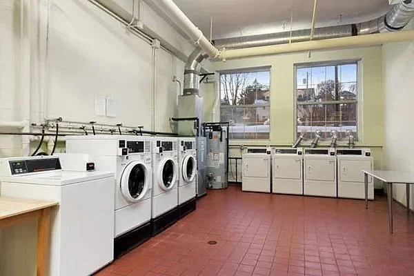 48 Forest St, Medford