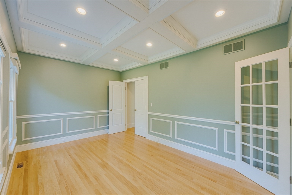 3 Myrna Rd, Lexington