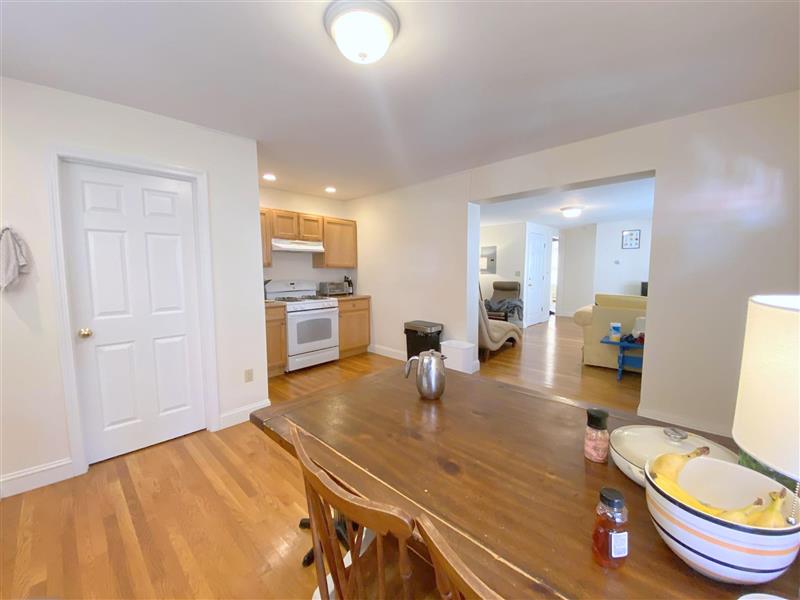 126 Pine St, The Port