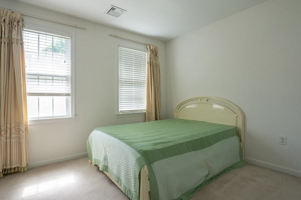 30 Briarcliff Dr, Auburn