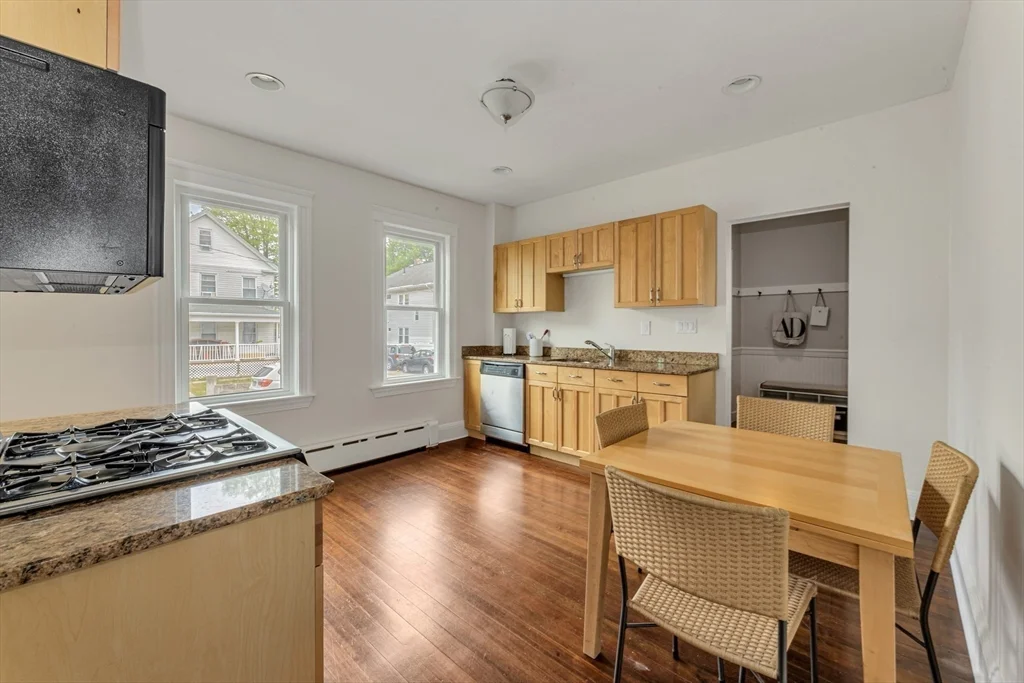 248 Roslindale Ave, Roslindale