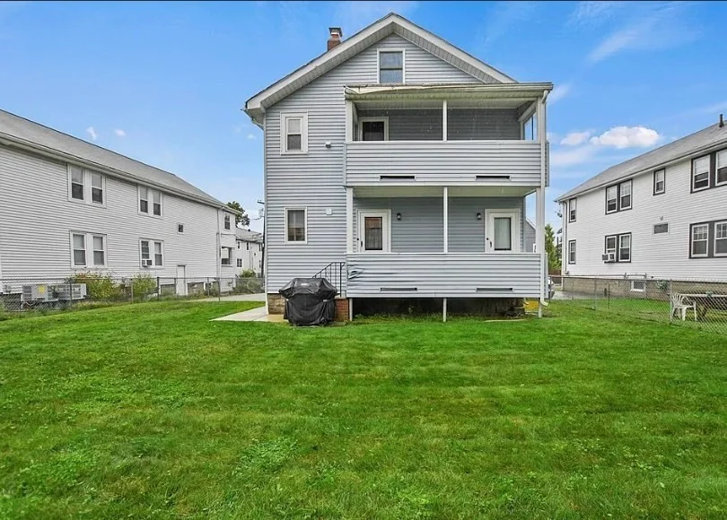 358-360 Arlington St, East Watertown