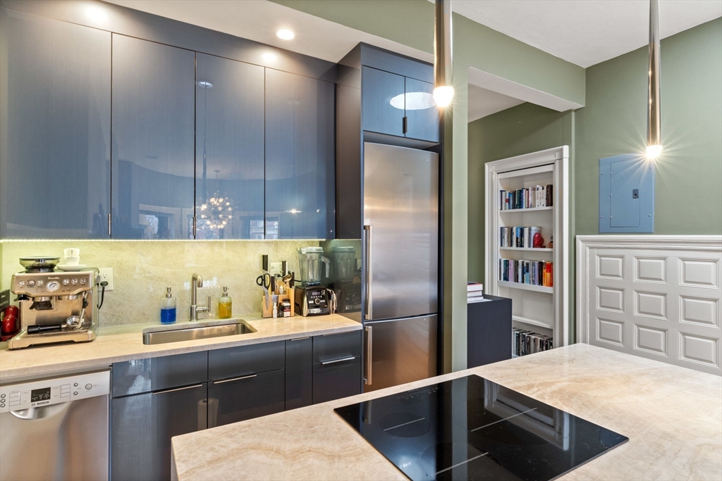 377 Commonwealth Ave, Back Bay