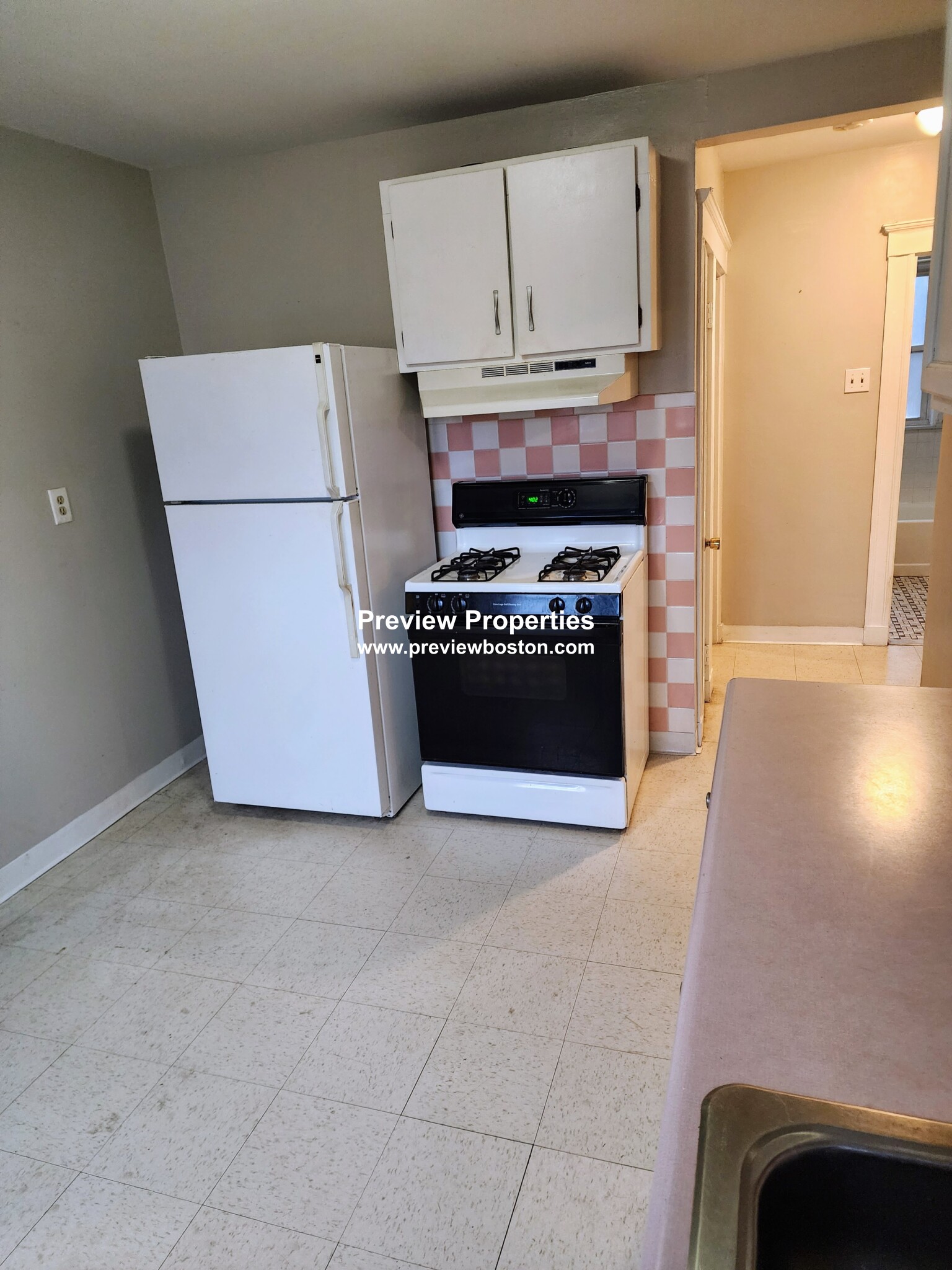 8 Woodside Ave, Jamaica Plain