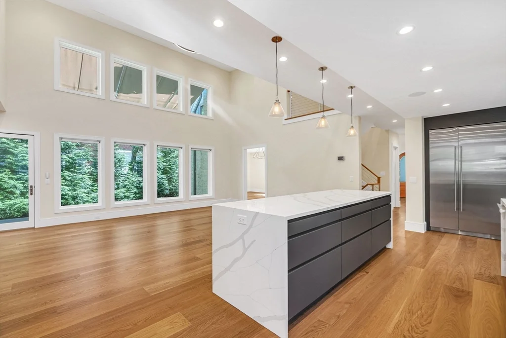 59 Fresh Pond Ln, West Cambridge