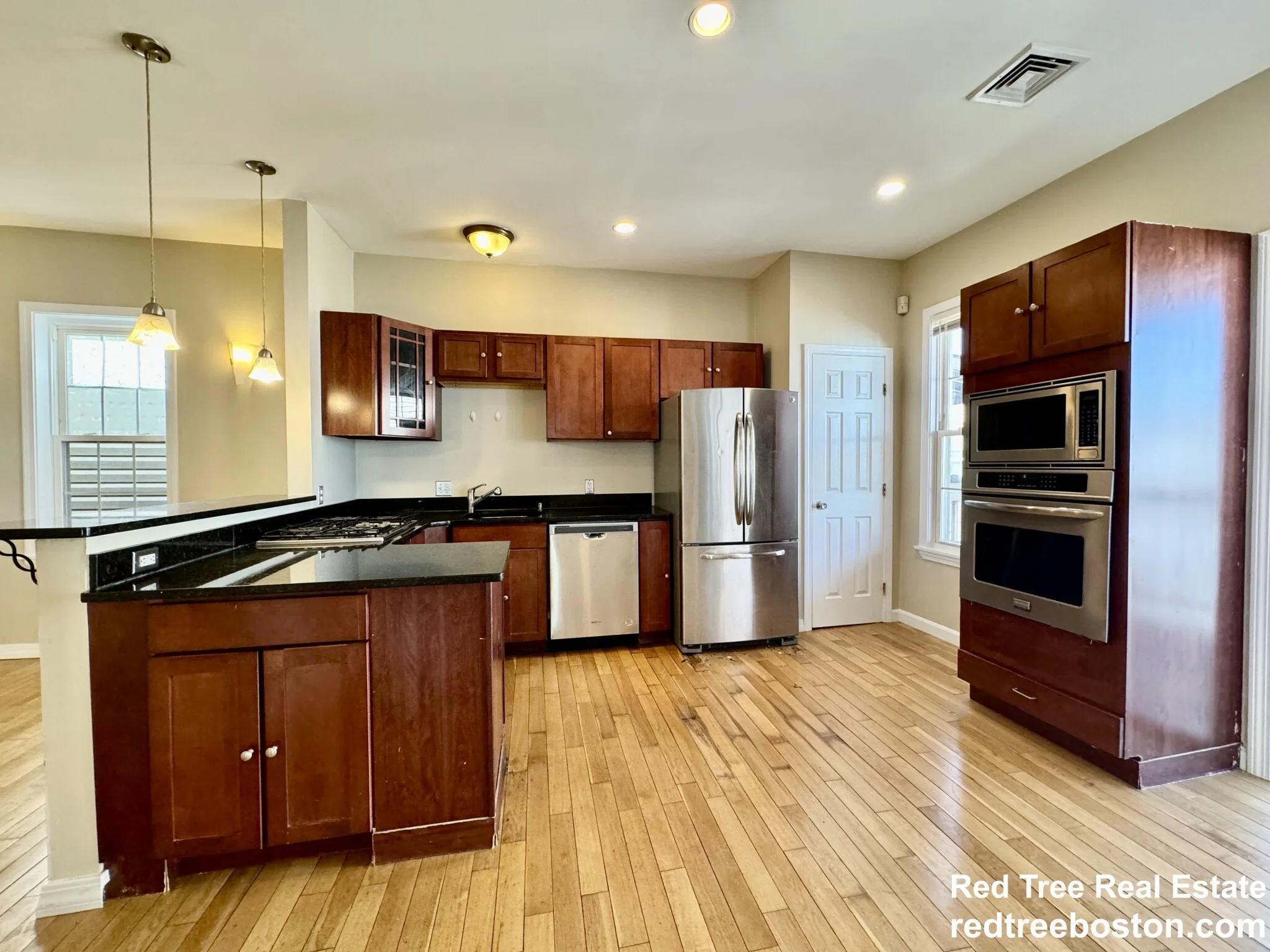 22 Elmore St, Roxbury