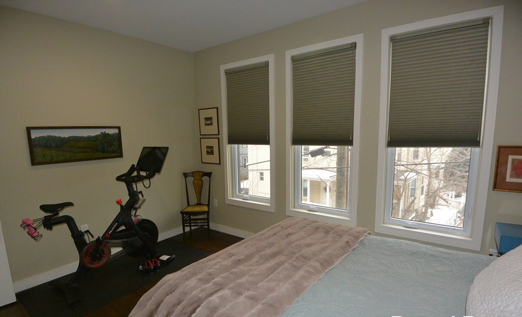 45 Burnett St, Jamaica Plain