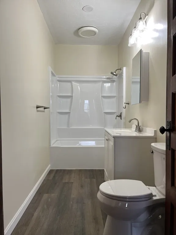 209 Pilgrim Ave, Worcester