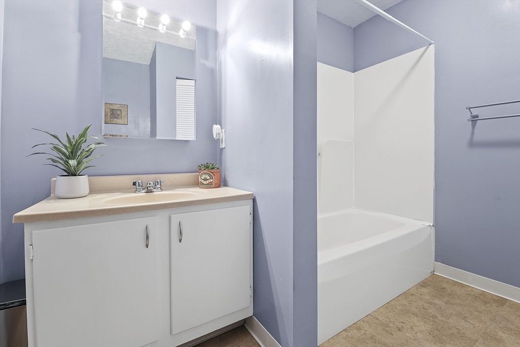 38 Rocky Nook, Malden