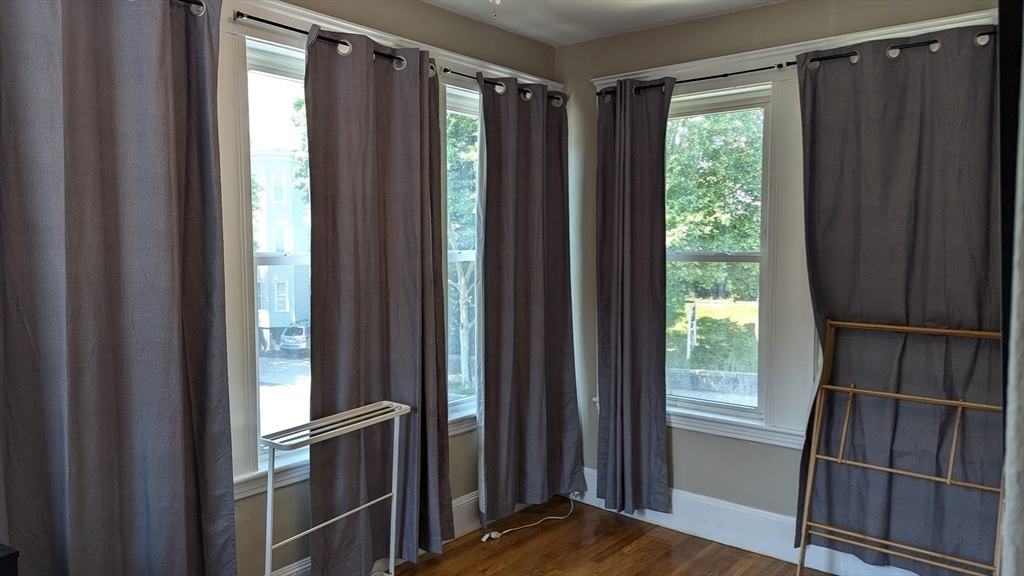 506 Washington St, Brighton