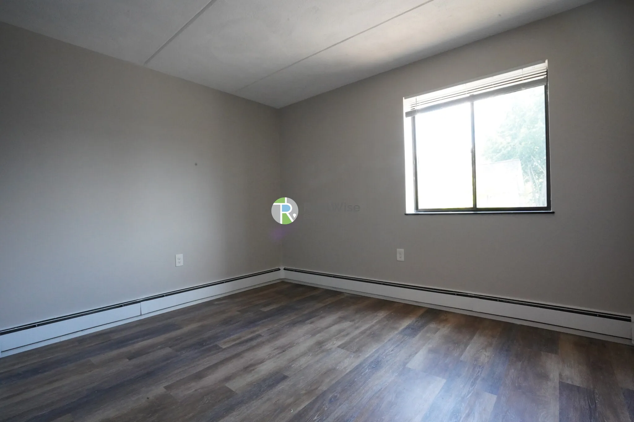 12 Cottage Ct, Nonantum