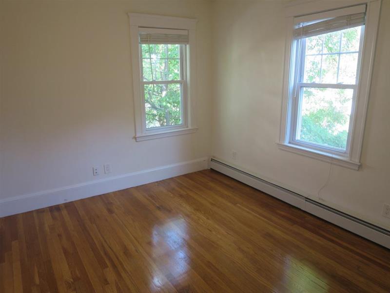 23 Lowell St, Spring Hill