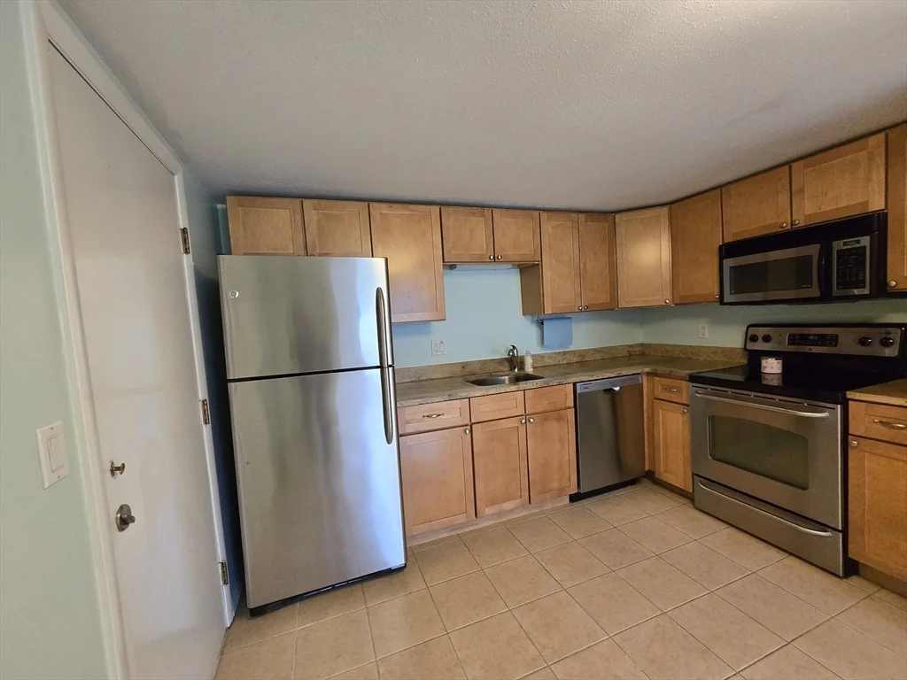 870 Haverhill St, Rowley
