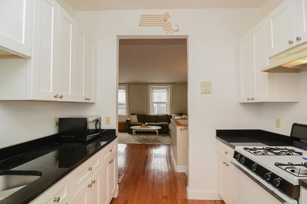 546 East 8th St, South Boston