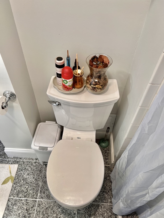 470 Pleasant St, Canton