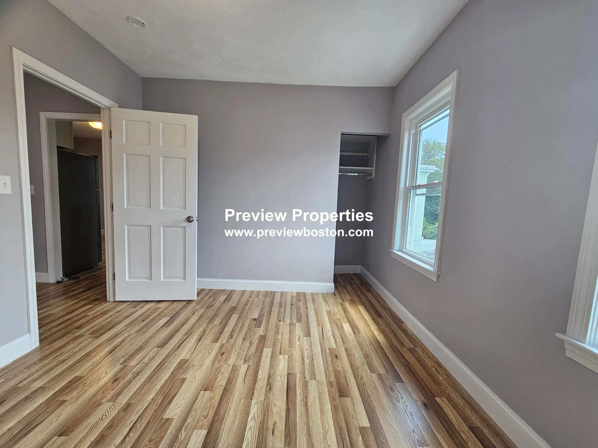 33 Linden St, Everett