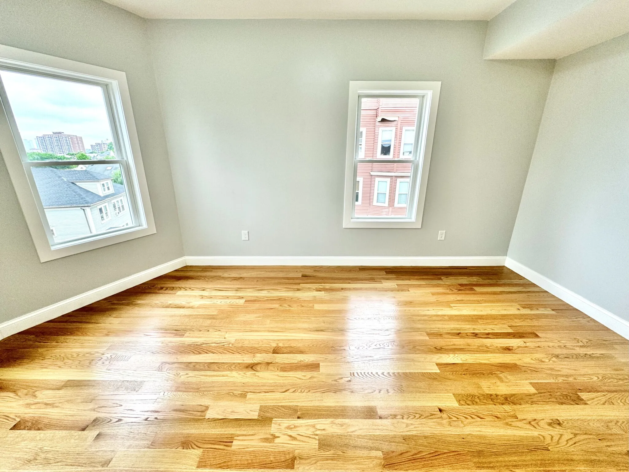 190 Hillside St, Mission Hill