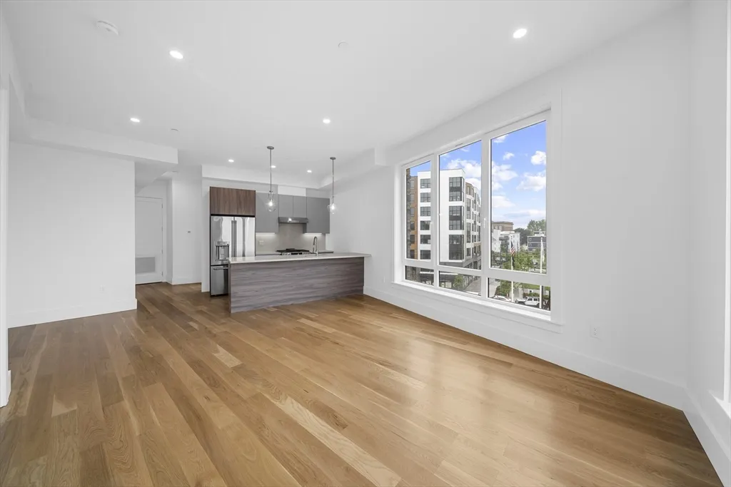 218 Old Colony Ave, South Boston