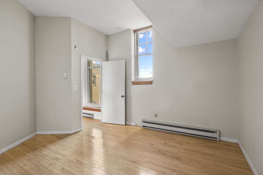 350 West Fourth St, South Boston