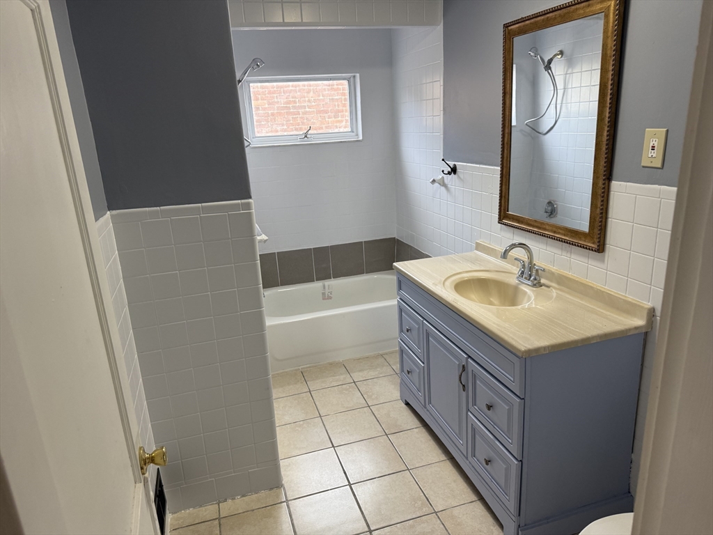 72 Newbury Ave, North Quincy