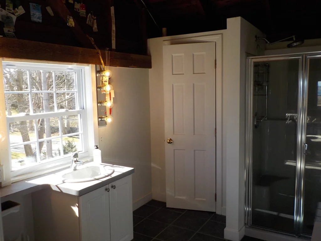 186 Brayton Point Rd, Acoaxet