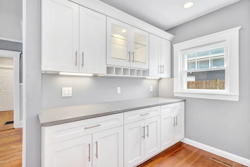 36 Marshall St, Winthrop Center