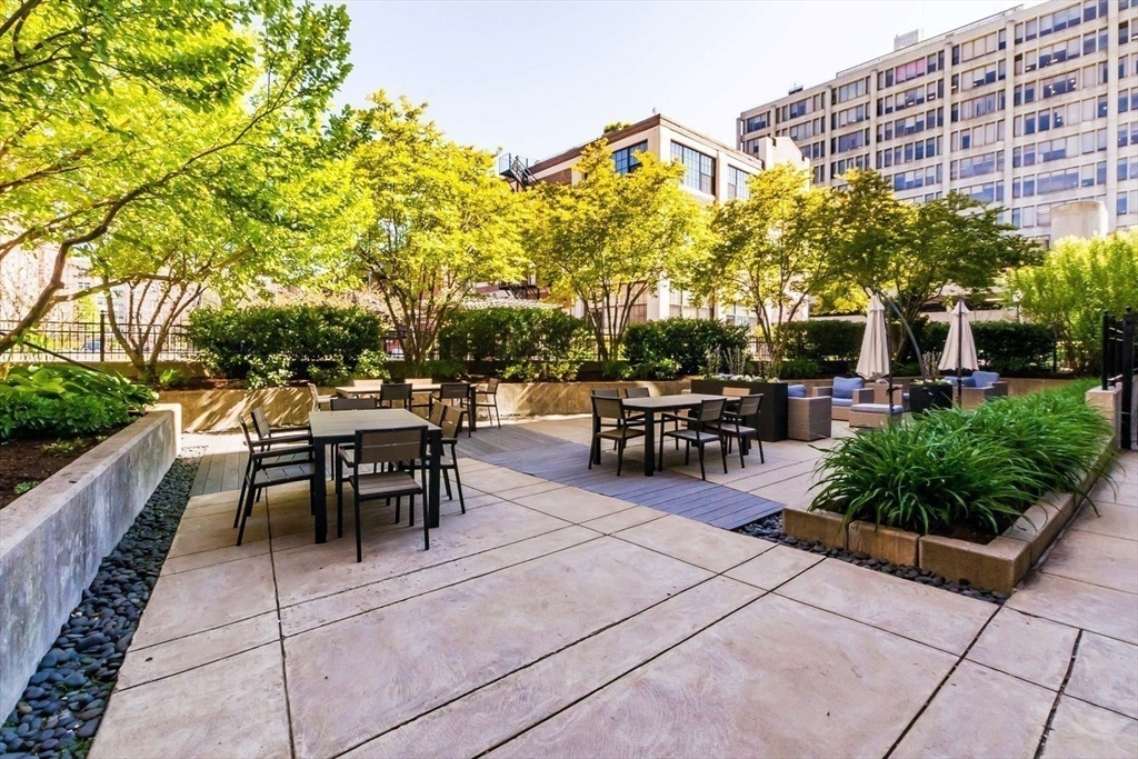 700 Harrison Ave, South End