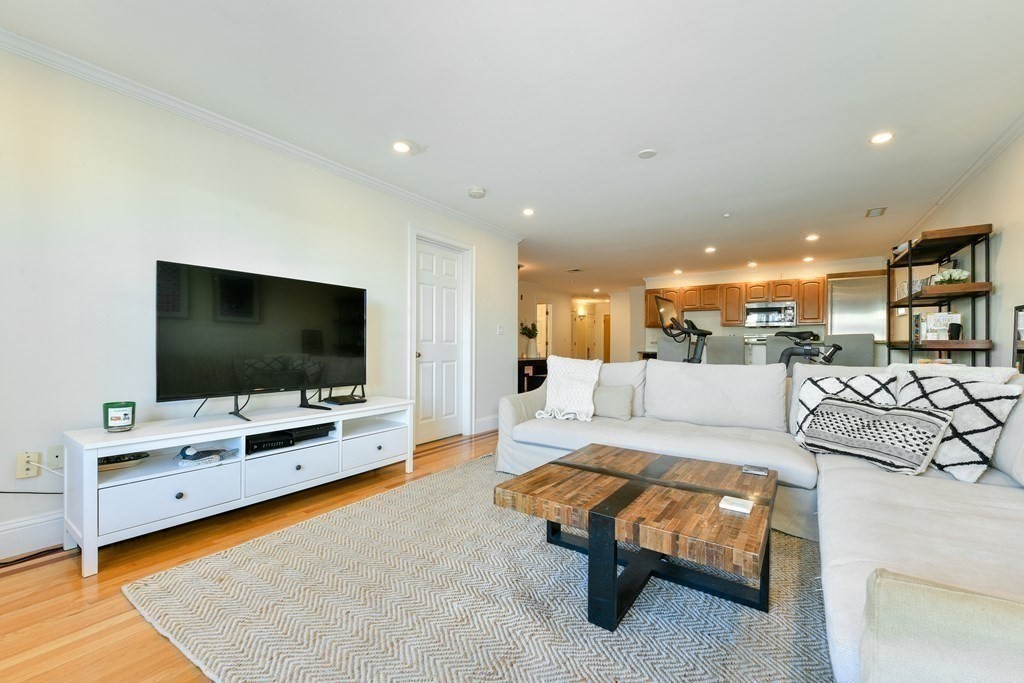 39 Dorchester St, South Boston