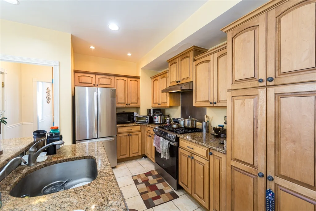 26 Pine St, Natick