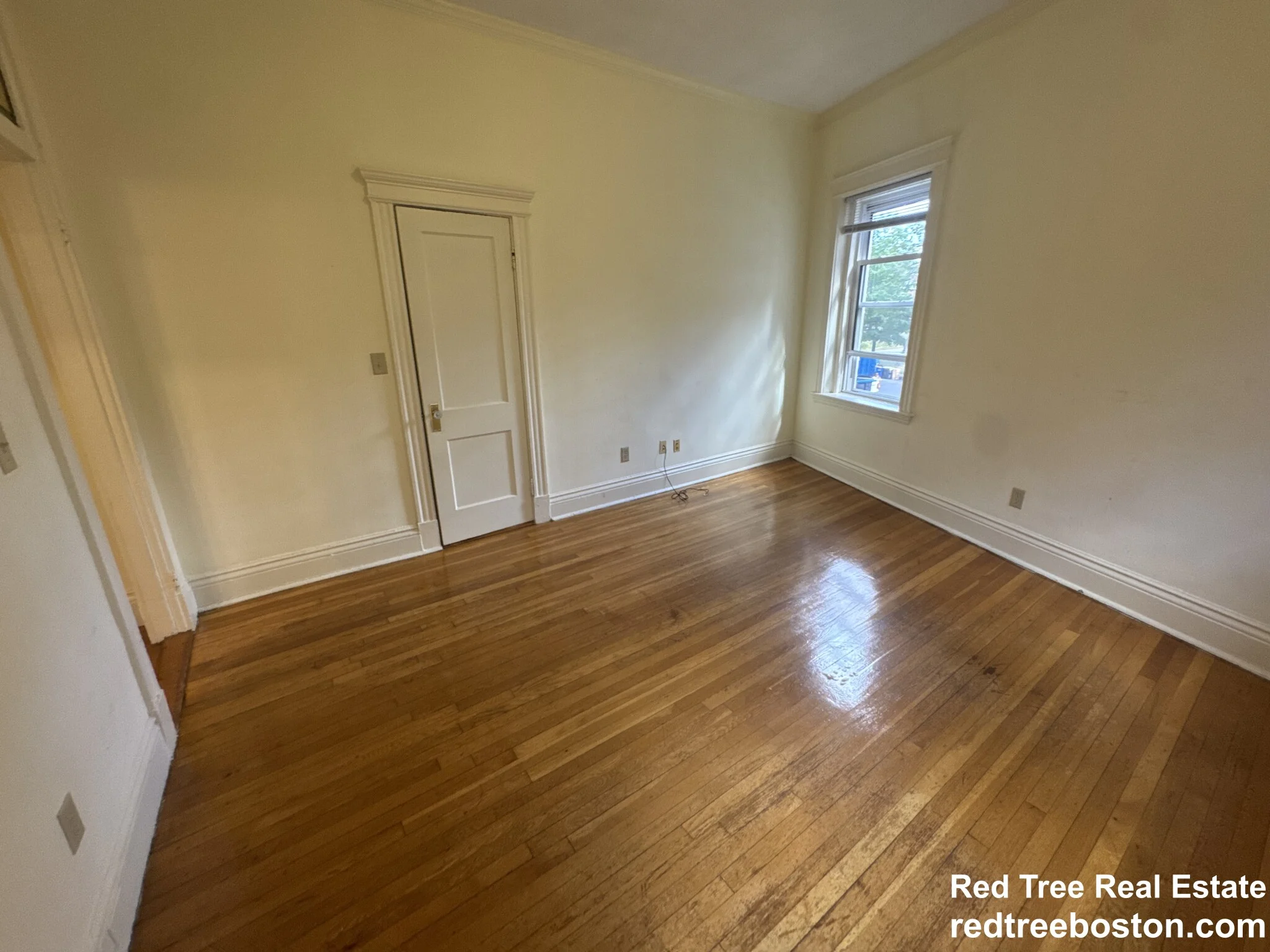 106 Queensberry St, Fenway