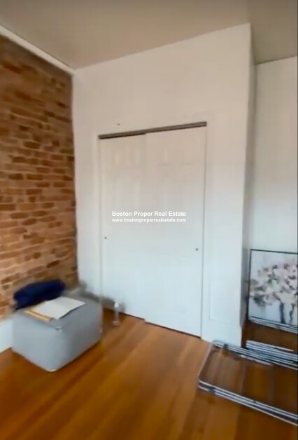 26 Hemenway St, Fenway