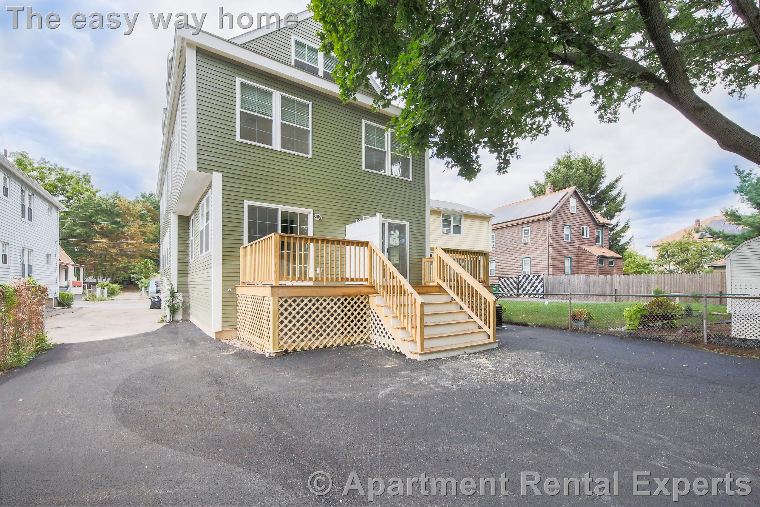 217 Arlington St, West Medford